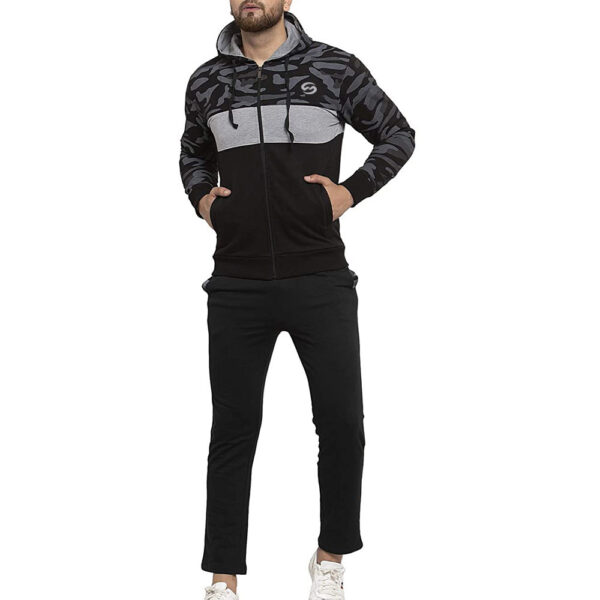 Athletic Men's Tracksuit for Sports and Fitness