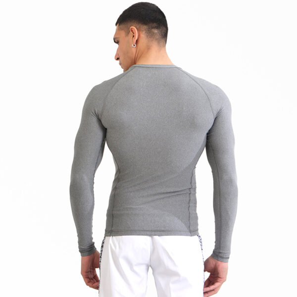 Classic Rash Guard for Versatile Wear - Image 3